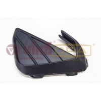 рамка противотуманной фары правая