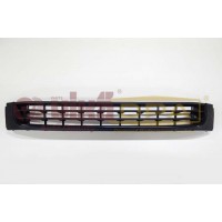 решетка бампера переднего центральная в сборе