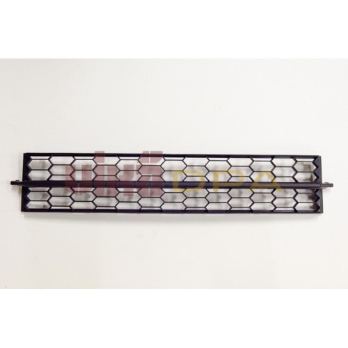 решетка бампера переднего центральная